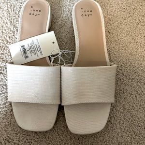 Target a new day brand sandals size 7